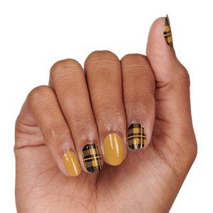 B3G2 Color Street Strips-Breaking Plaid